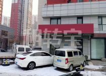 南湖金地，临街商铺，带小院，新装修的，上下两层，155平米130万包过户